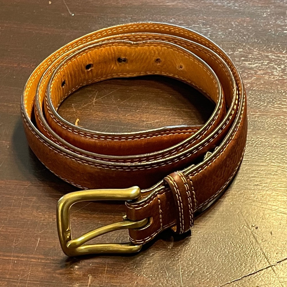 Orvis Mens Brown Leather Belt Size 40 Brass Buckle Contrast Stitch USA 87HX